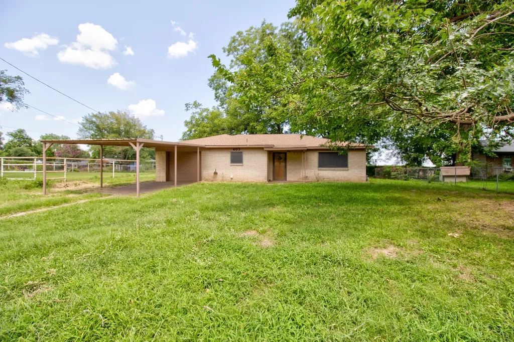 403 S Broadway Street Collinsville TX 76233
