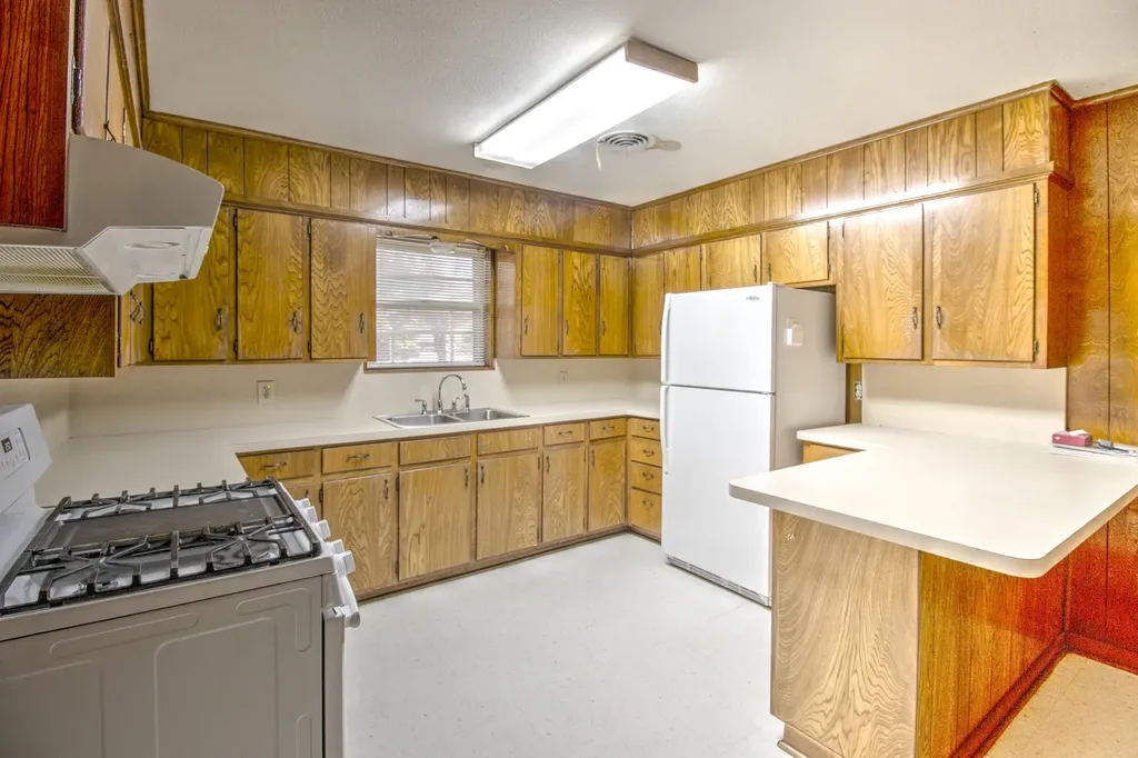 403 S Broadway Street Collinsville TX 76233