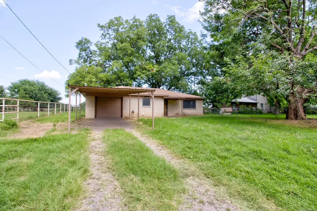 403 S Broadway Street Collinsville TX 76233