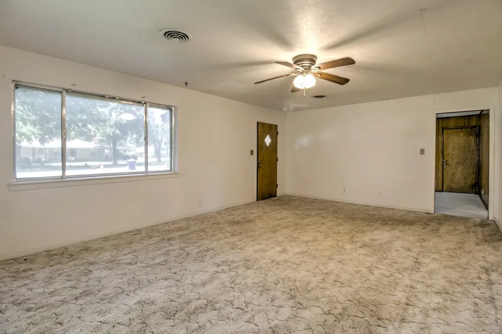 403 S Broadway Street Collinsville TX 76233