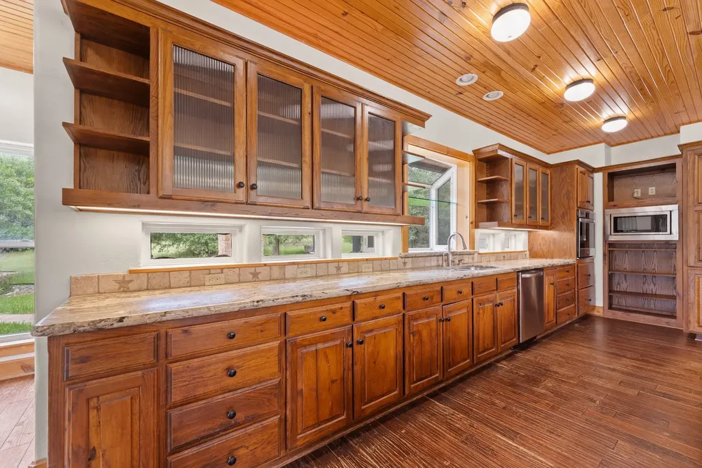 1127 Mallard Lane Glen Rose TX 76043