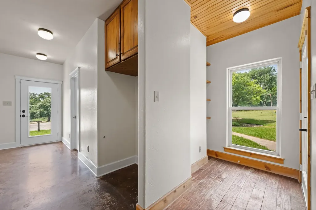 1127 Mallard Lane Glen Rose TX 76043