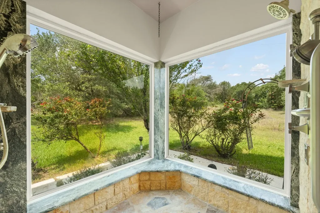 1127 Mallard Lane Glen Rose TX 76043
