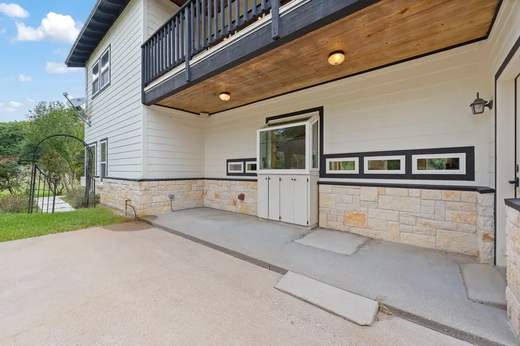 1127 Mallard Lane Glen Rose TX 76043