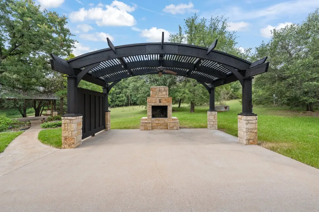 1127 Mallard Lane Glen Rose TX 76043