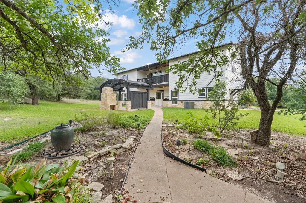 1127 Mallard Lane Glen Rose TX 76043
