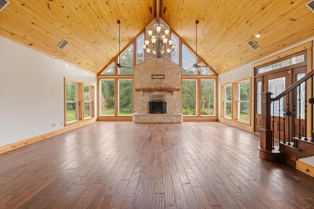 1127 Mallard Lane Glen Rose TX 76043