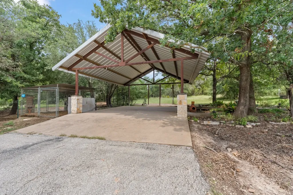1127 Mallard Lane Glen Rose TX 76043