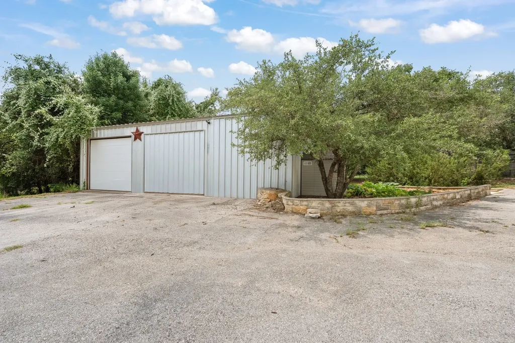 1127 Mallard Lane Glen Rose TX 76043