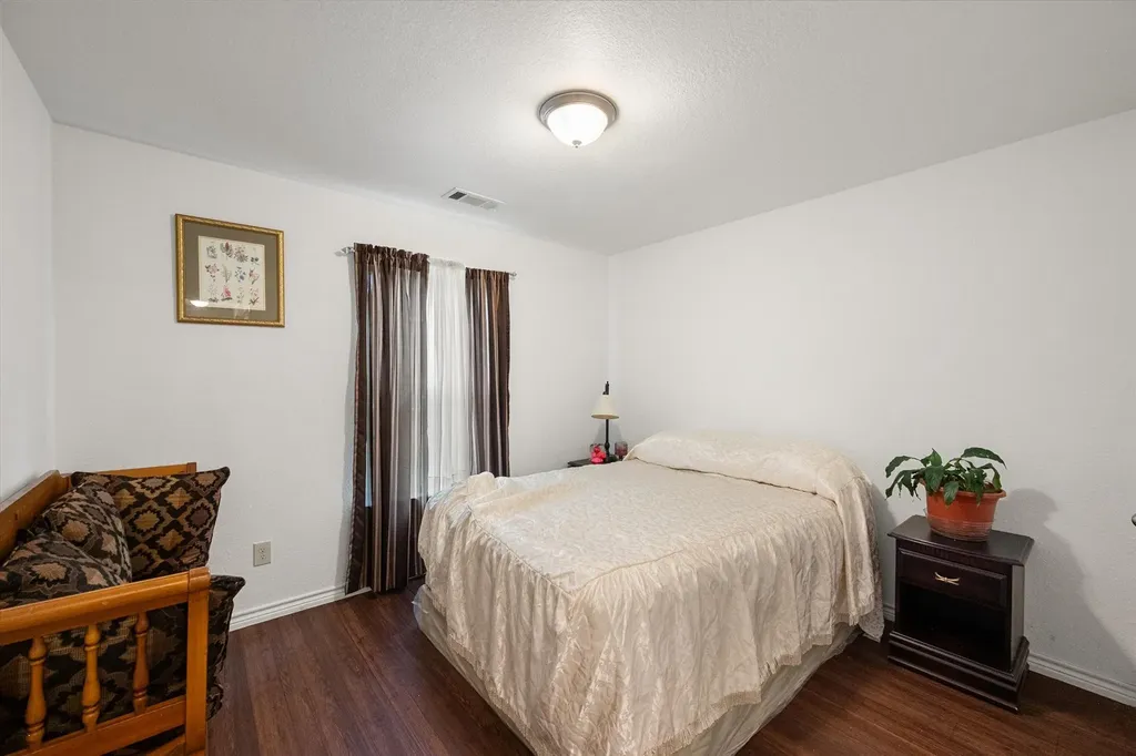 123 Clubhouse Drive Corsicana TX 75109