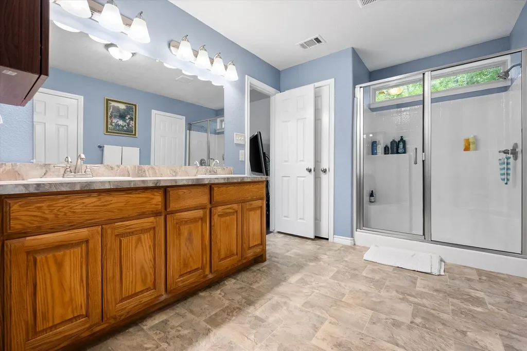 123 Clubhouse Drive Corsicana TX 75109