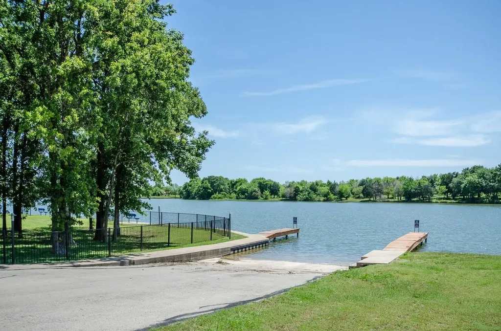 123 Clubhouse Drive Corsicana TX 75109