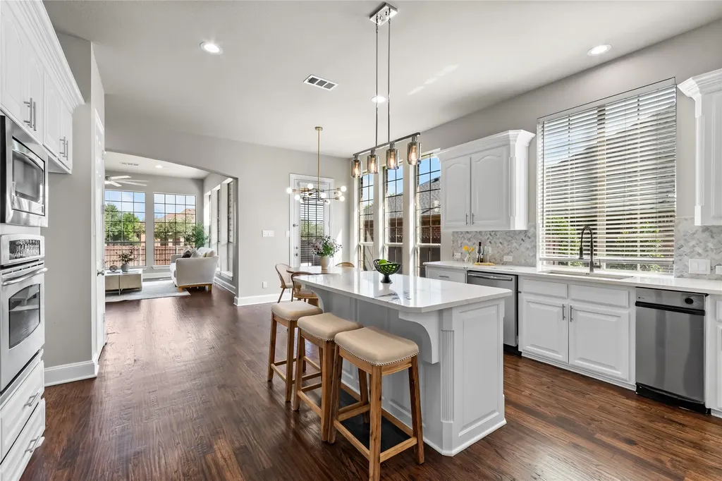 632 Duke Saxony Drive Lewisville TX 75056