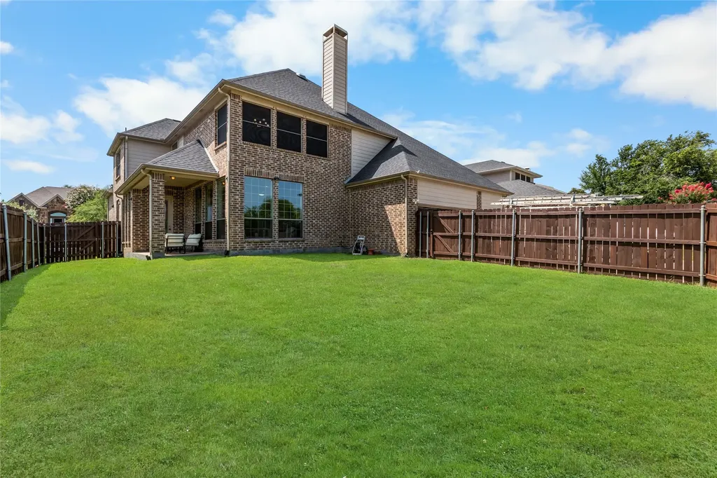 632 Duke Saxony Drive Lewisville TX 75056