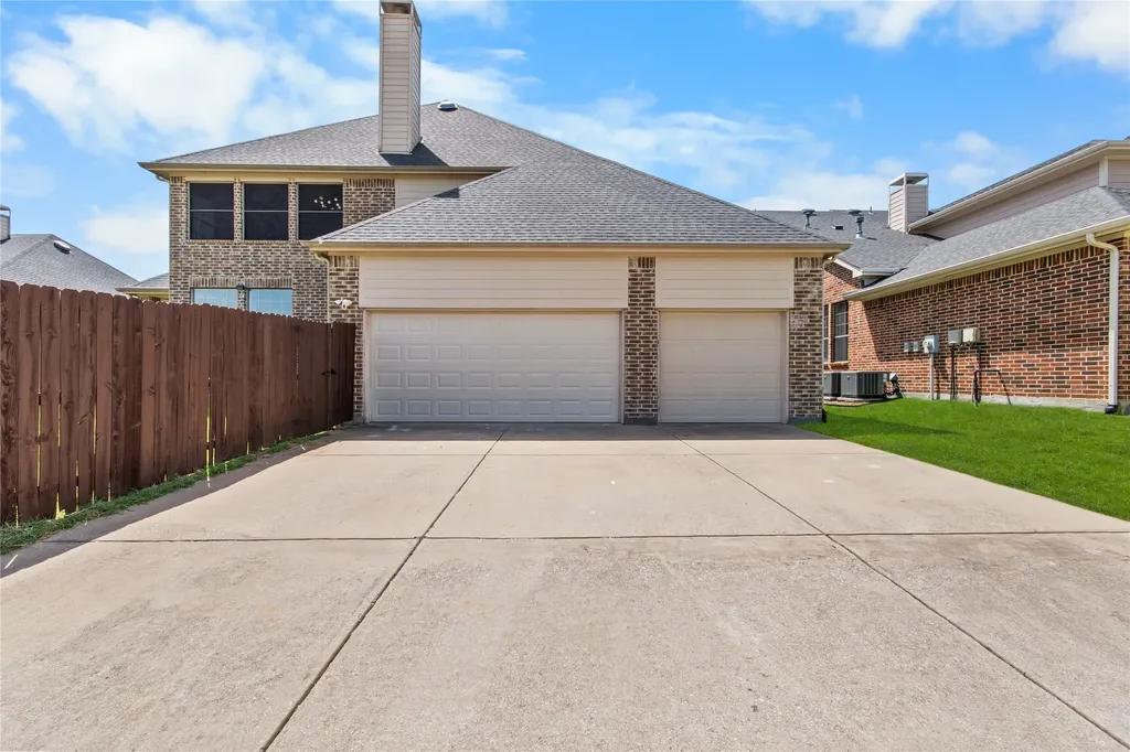 632 Duke Saxony Drive Lewisville TX 75056