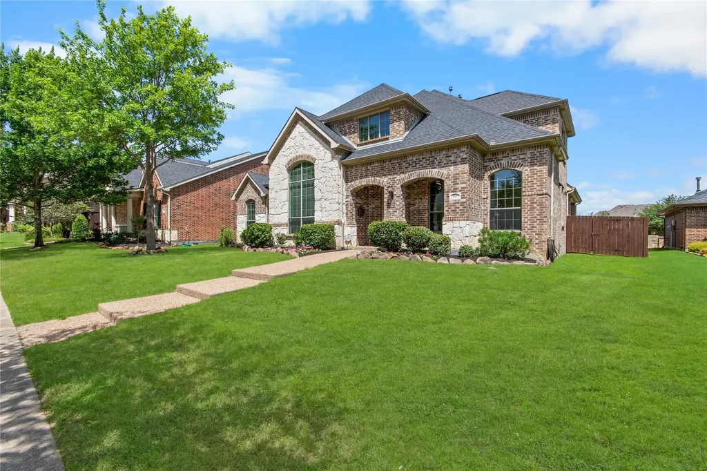 632 Duke Saxony Drive Lewisville TX 75056