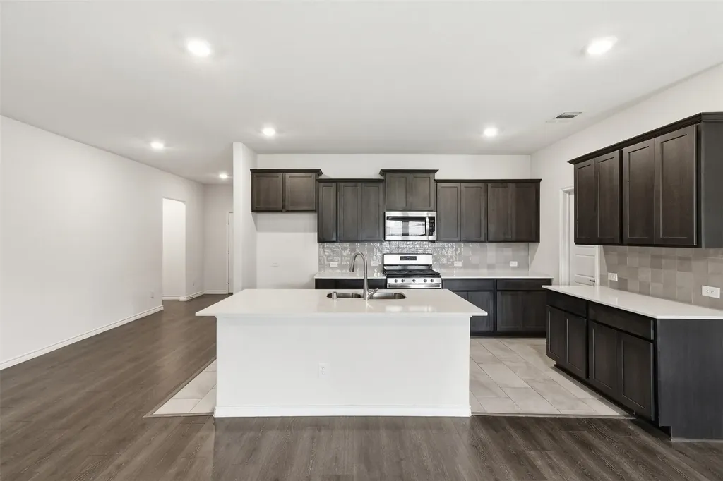 415 Boston Road Fate TX 75189