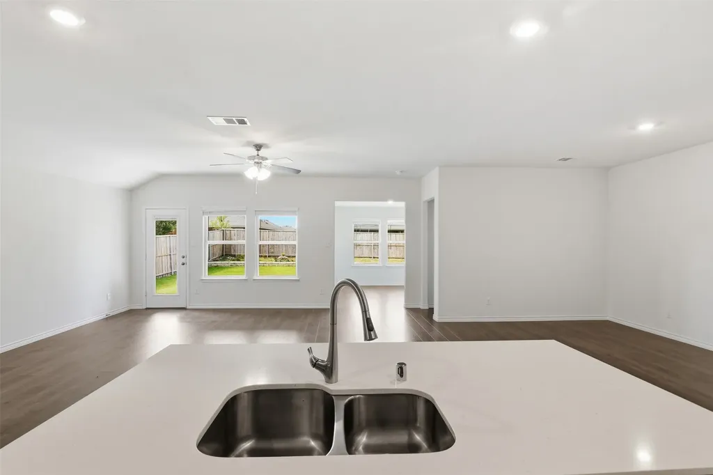 415 Boston Road Fate TX 75189