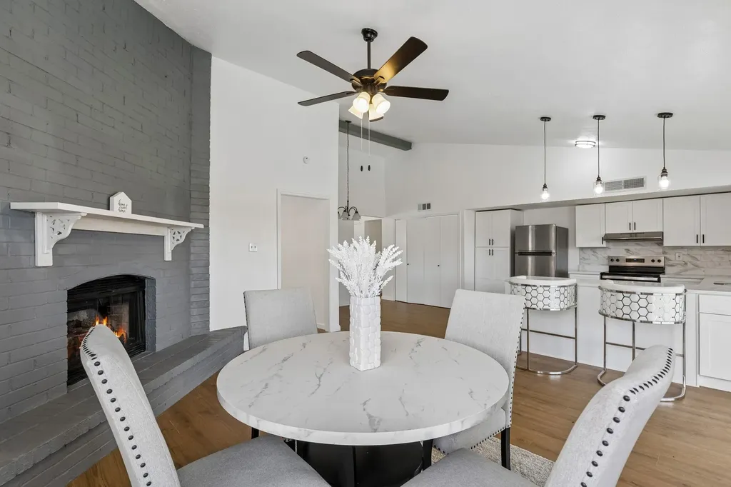 2217 Sharpshire Lane Arlington TX 76014