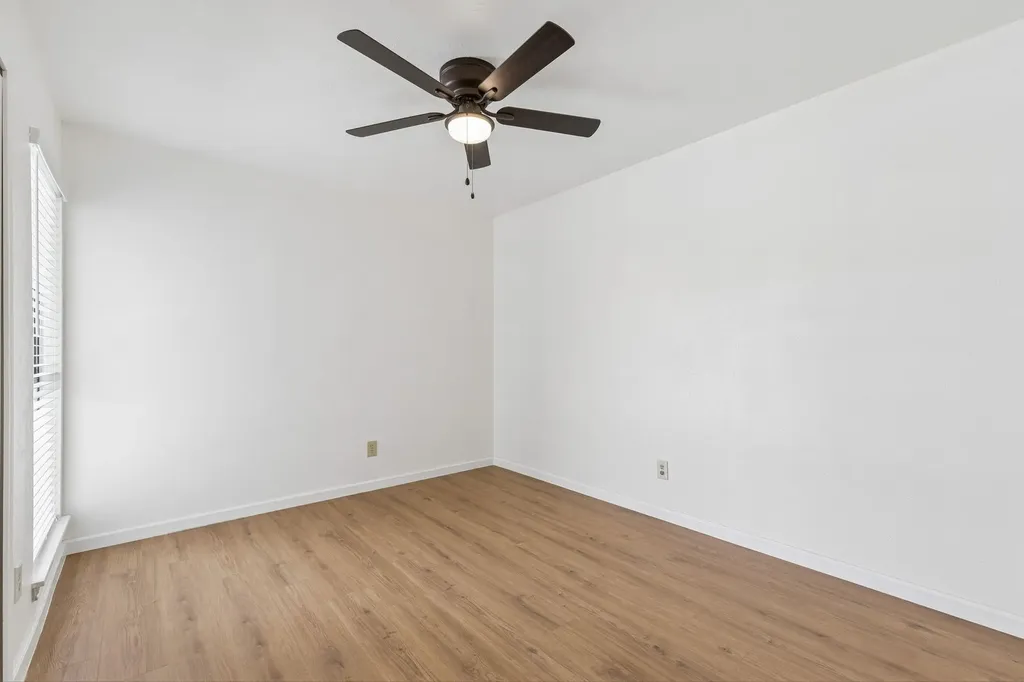 2217 Sharpshire Lane Arlington TX 76014