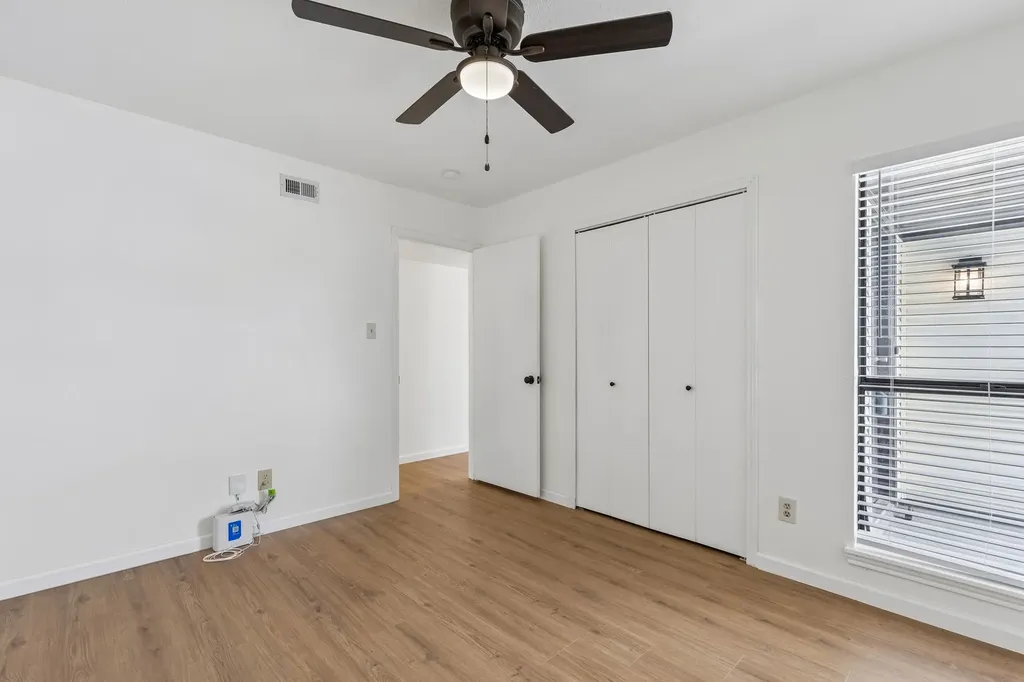 2217 Sharpshire Lane Arlington TX 76014