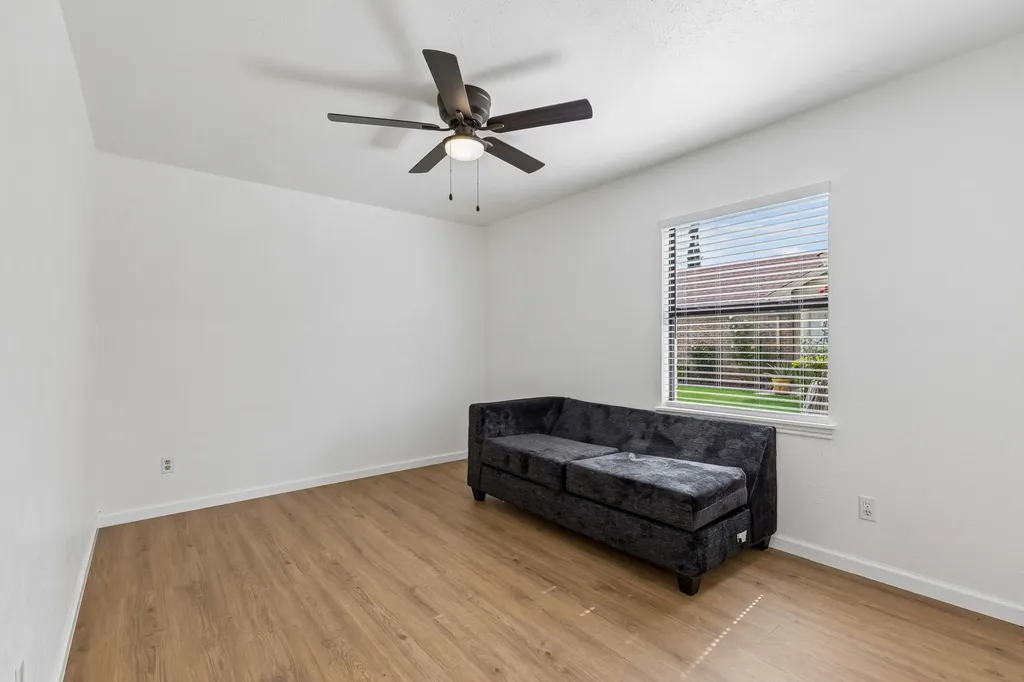 2217 Sharpshire Lane Arlington TX 76014
