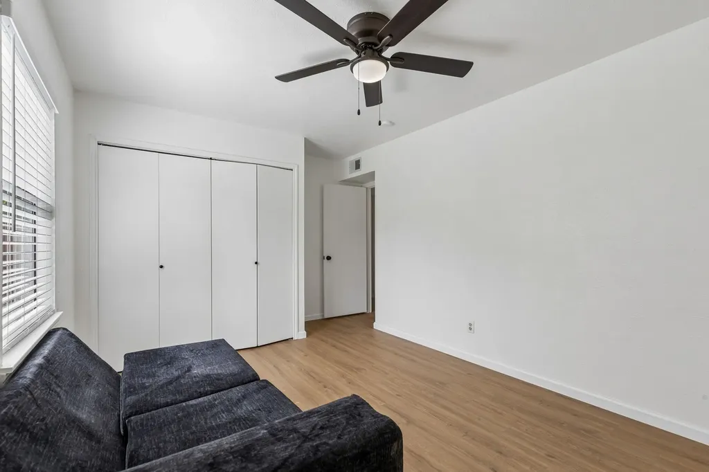 2217 Sharpshire Lane Arlington TX 76014