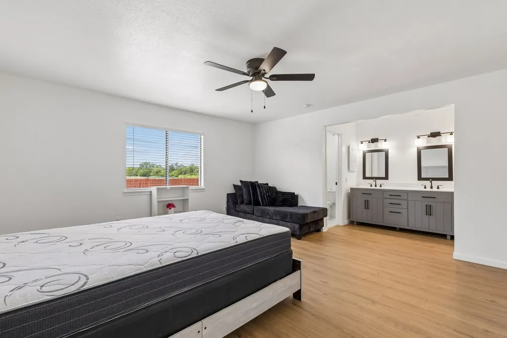 2217 Sharpshire Lane Arlington TX 76014