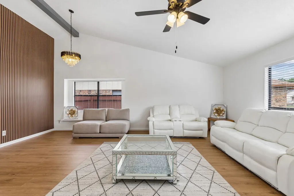 2217 Sharpshire Lane Arlington TX 76014