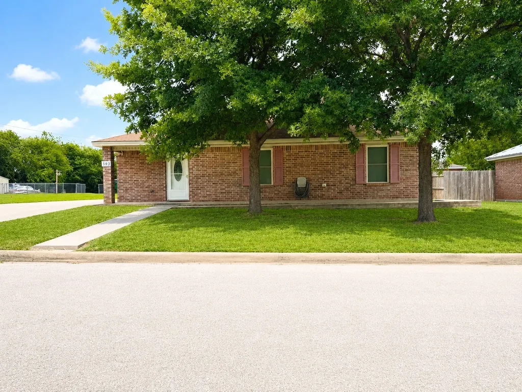 503 Lasalle Street Bowie TX 76230