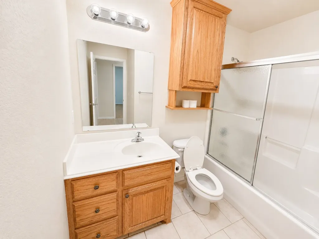 503 Lasalle Street Bowie TX 76230