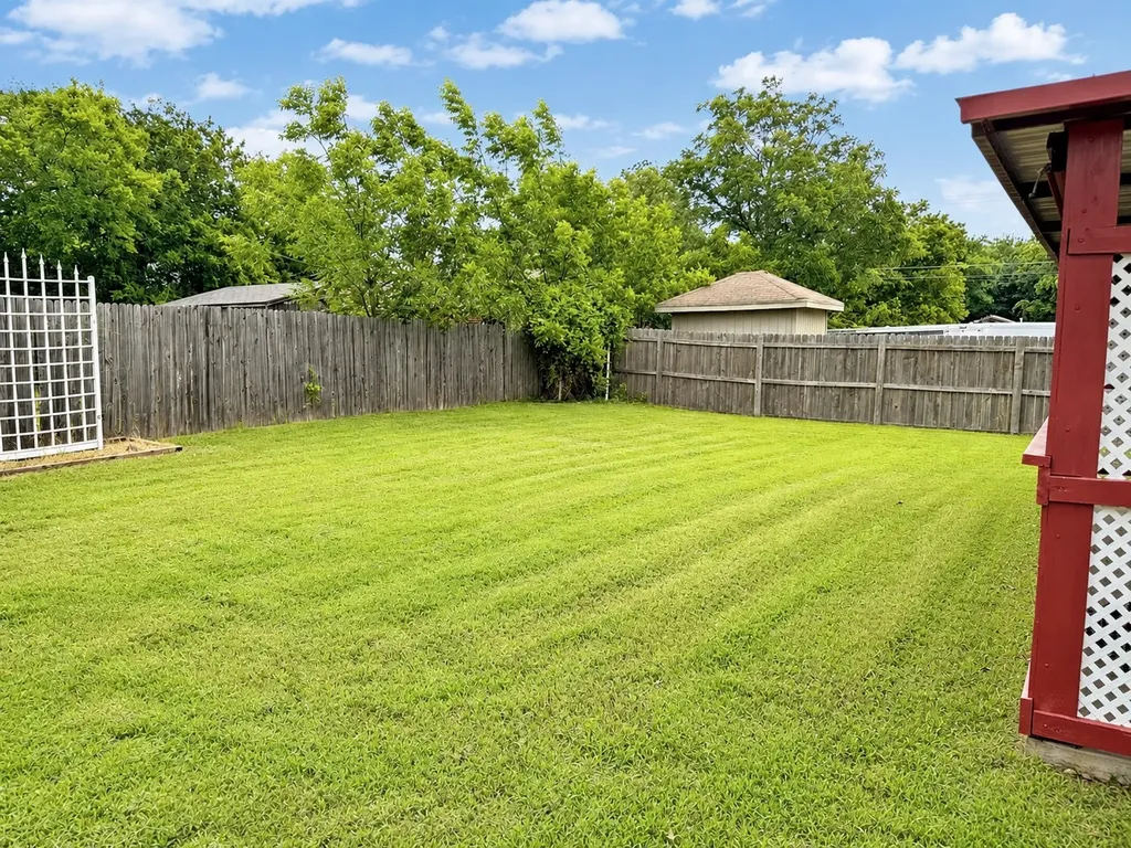 503 Lasalle Street Bowie TX 76230