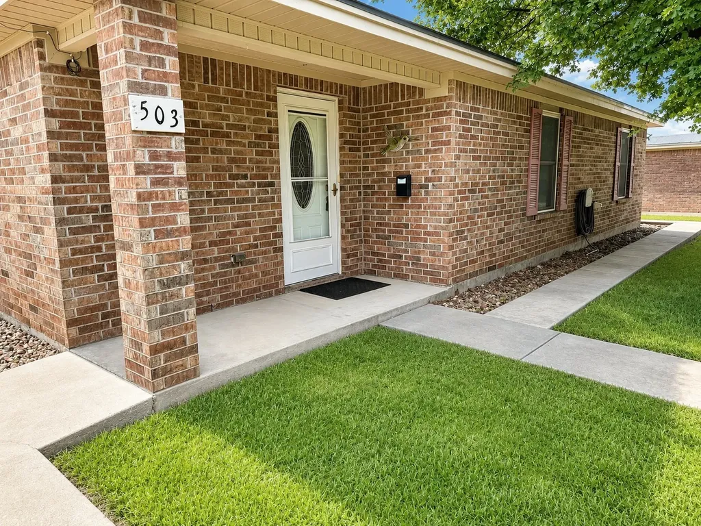 503 Lasalle Street Bowie TX 76230