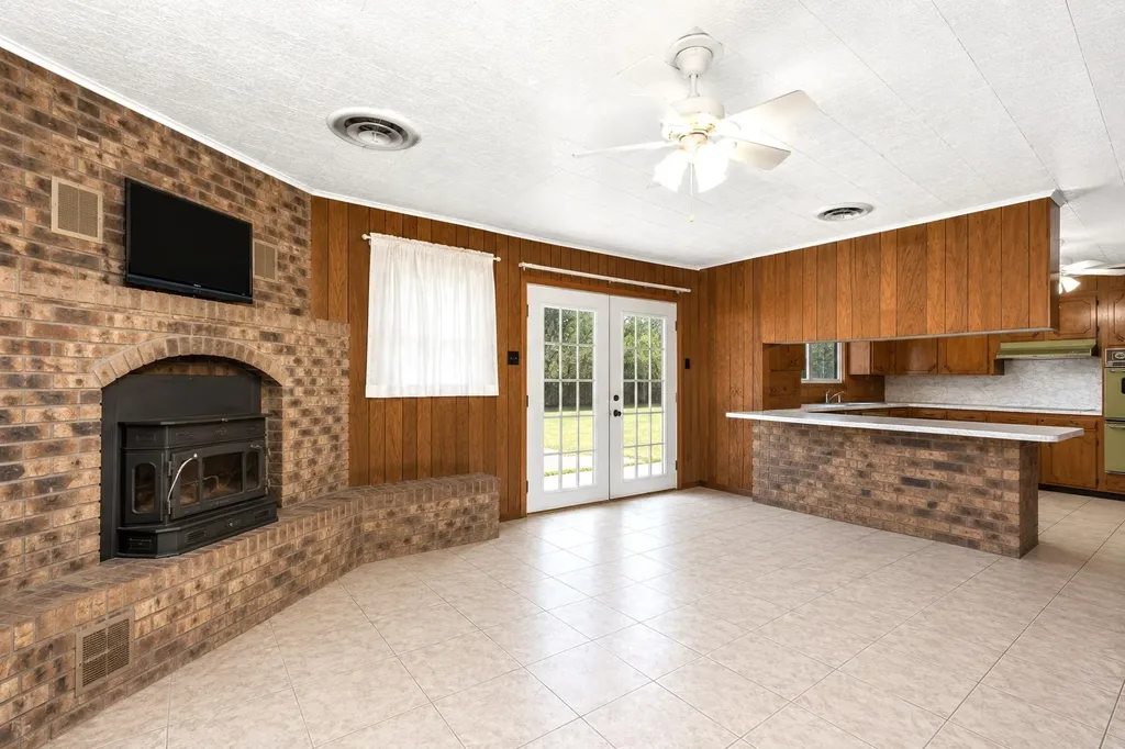 257 Bacle Road Coushatta LA 71019