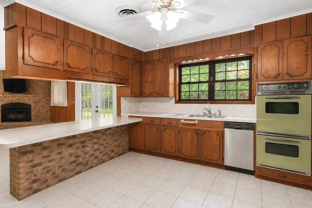 257 Bacle Road Coushatta LA 71019