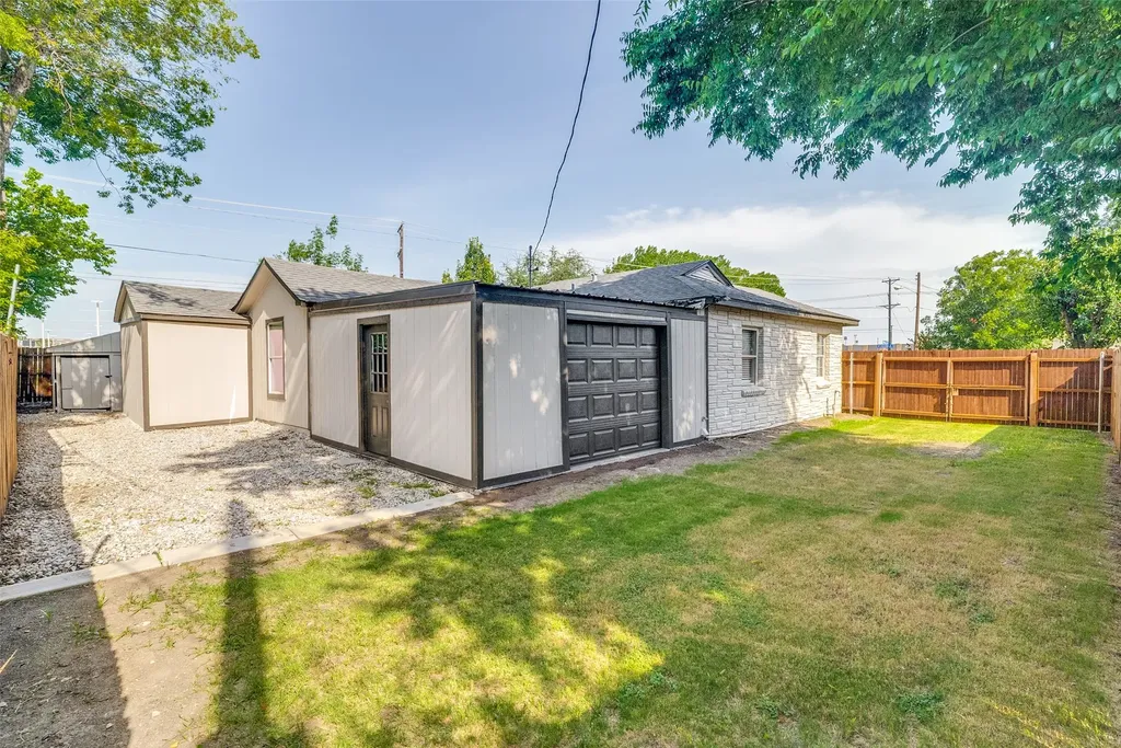 9225 N Dodson Drive White Settlement TX 76108