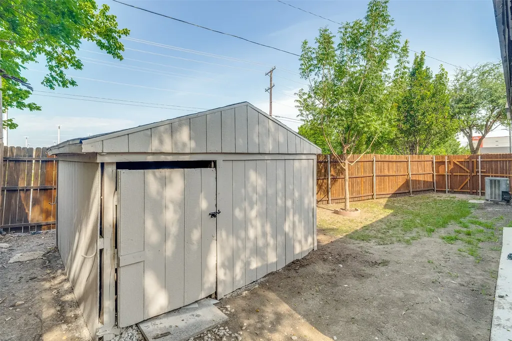 9225 N Dodson Drive White Settlement TX 76108