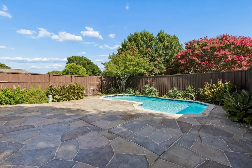 2312 La Vida Place Plano TX 75023