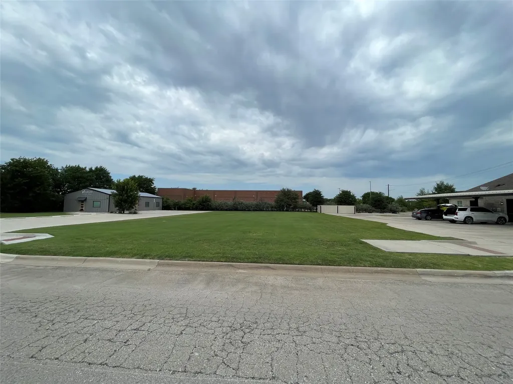2002 Emery Street Denton TX 76201