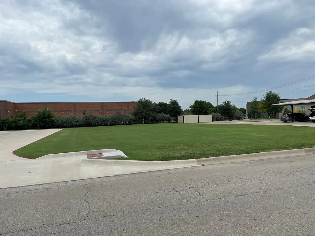 2002 Emery Street Denton TX 76201