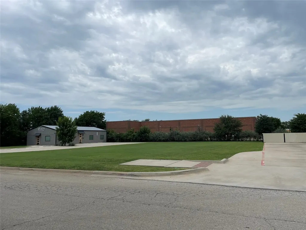 2002 Emery Street Denton TX 76201