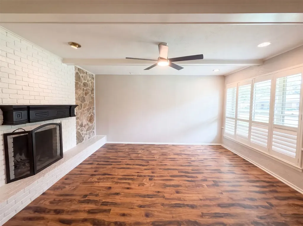1618 Woodcrest Lane Carrollton TX 75006