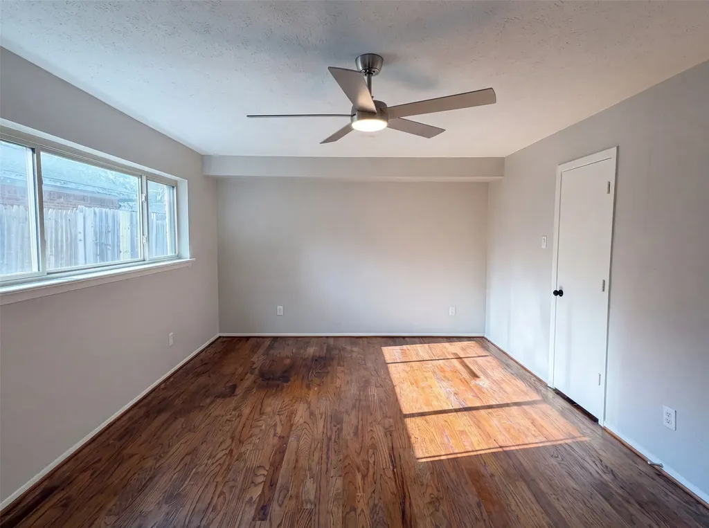 1618 Woodcrest Lane Carrollton TX 75006