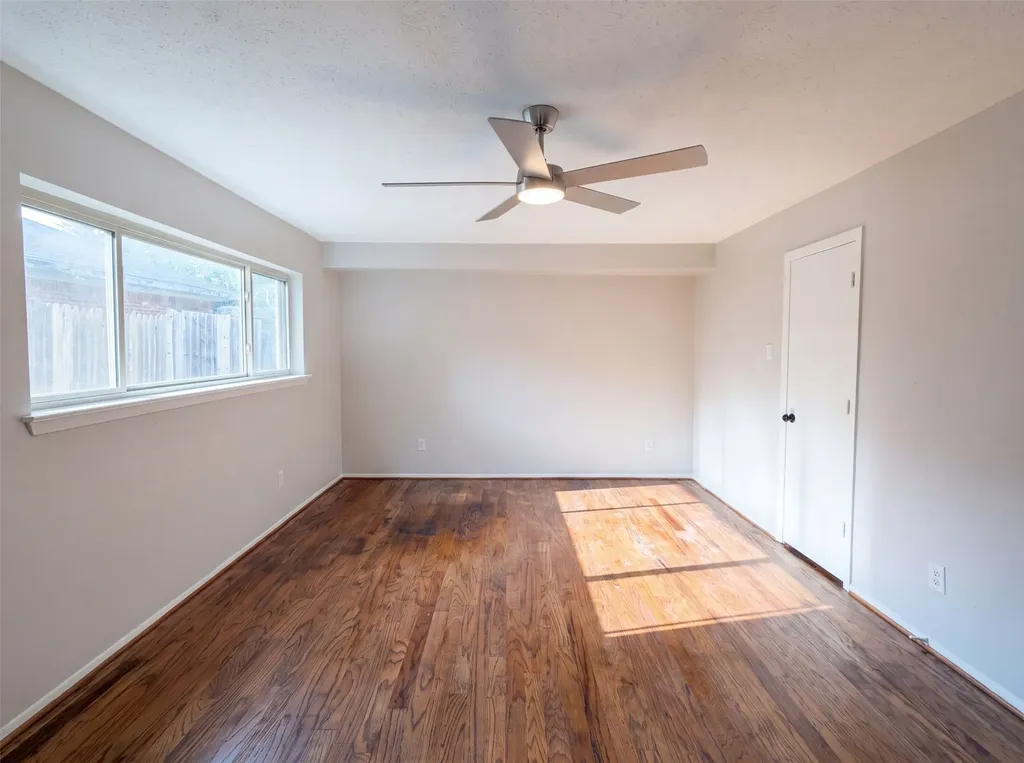 1618 Woodcrest Lane Carrollton TX 75006