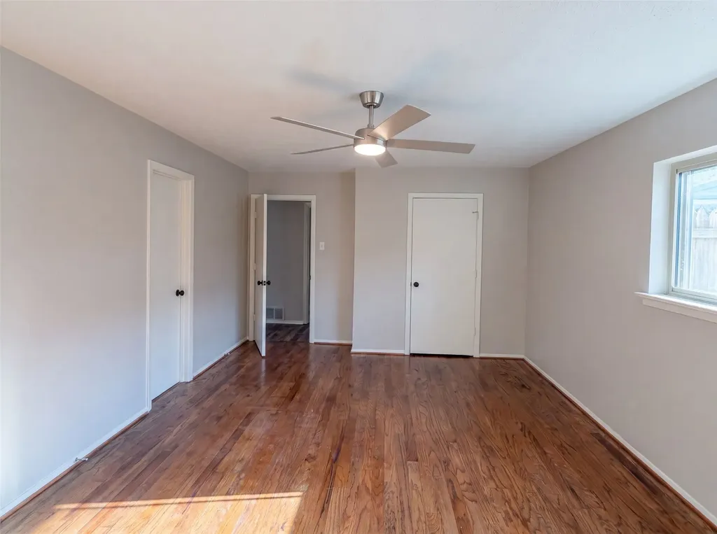 1618 Woodcrest Lane Carrollton TX 75006
