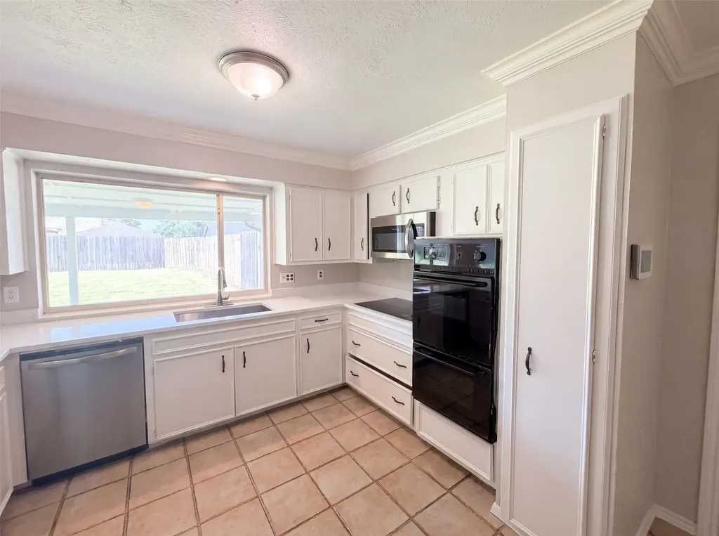 1618 Woodcrest Lane Carrollton TX 75006