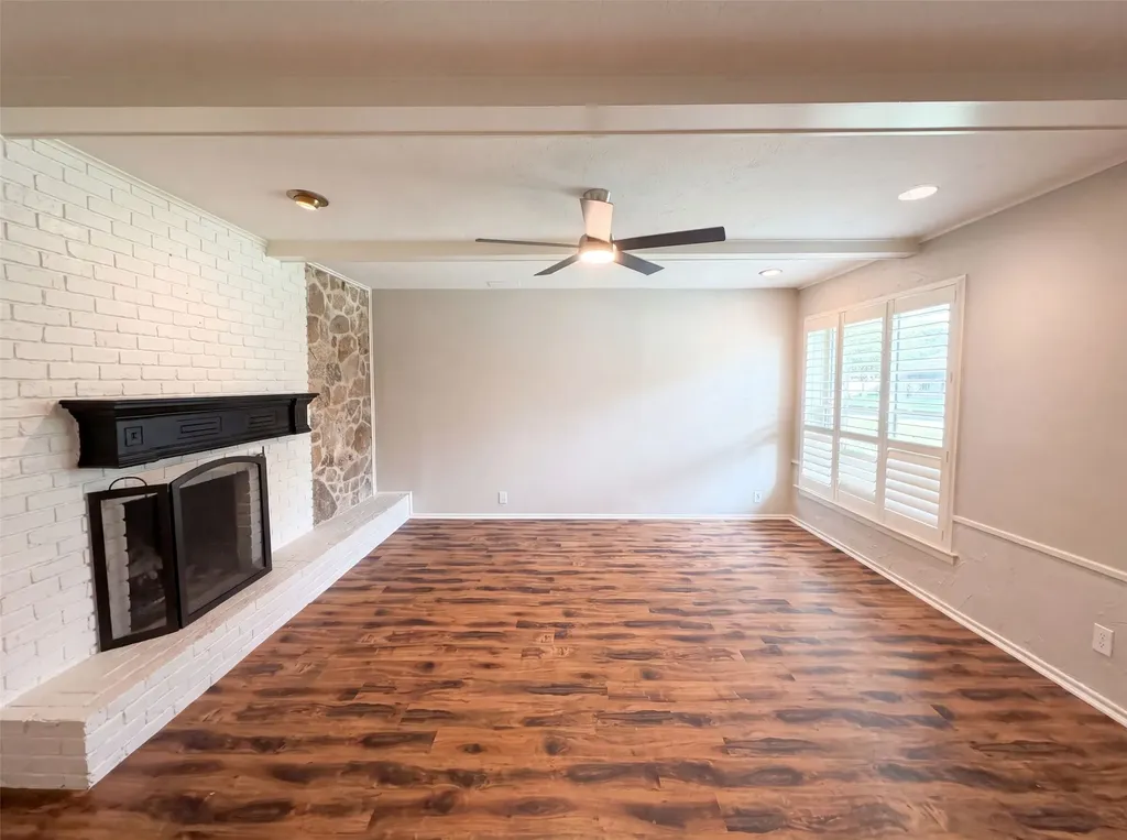 1618 Woodcrest Lane Carrollton TX 75006