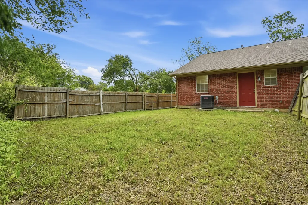 106 Shaw Street Tom Bean TX 75491