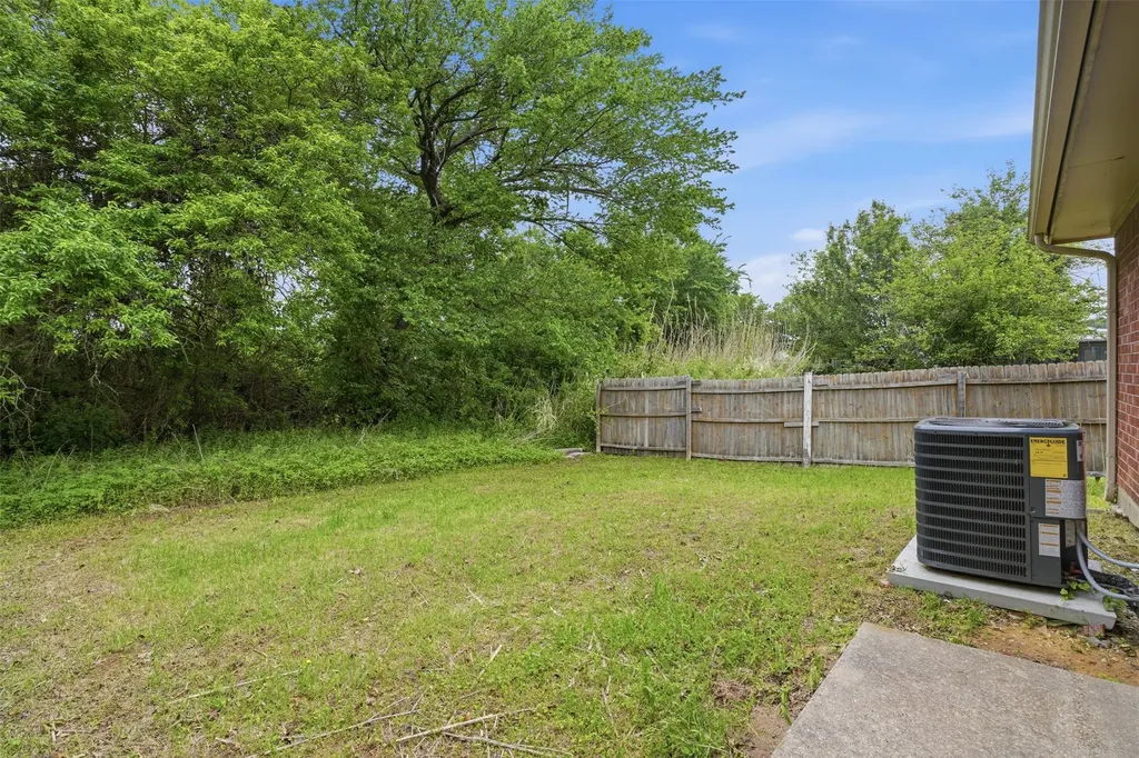 106 Shaw Street Tom Bean TX 75491