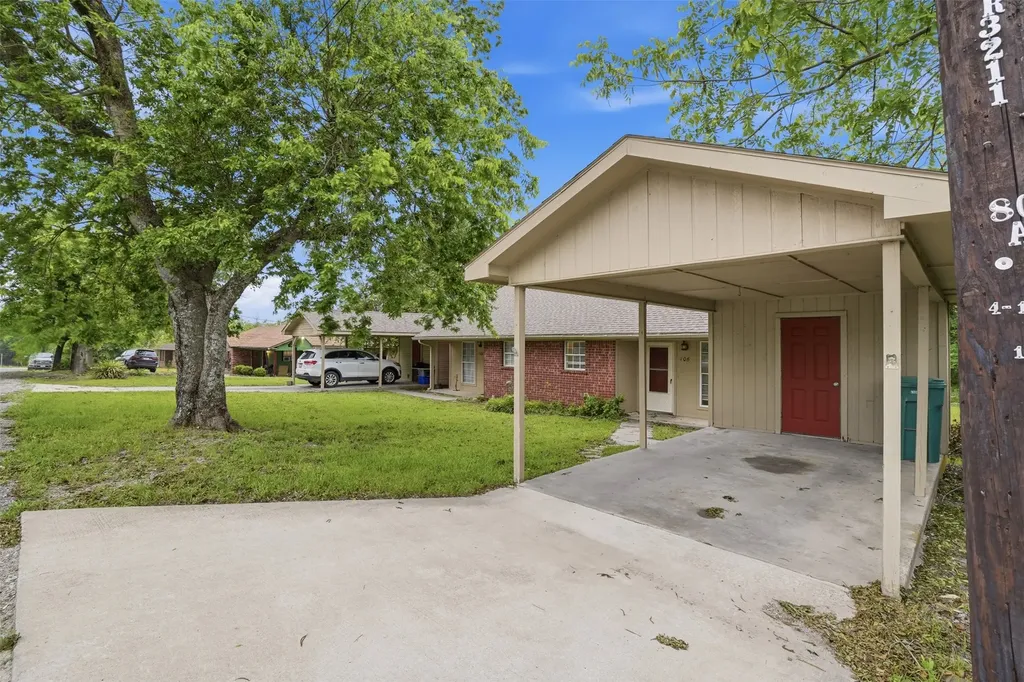 106 Shaw Street Tom Bean TX 75491